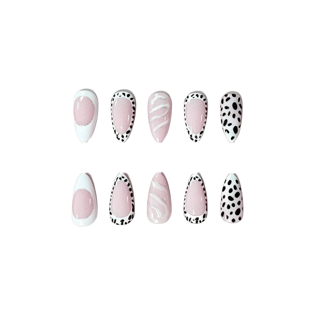Artistic Almond-Shaped Nail Art Extensions Kalsten