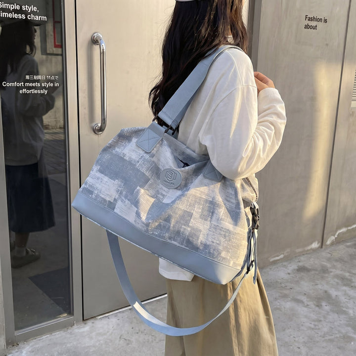Spacious Multi-Functional Weekend Duffle Bag Kalsten