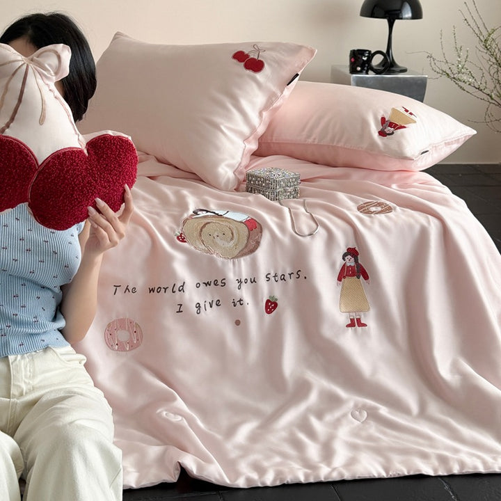Satin bedding set with embroidered childish appliqués, silky-soft finish and concealed zipper