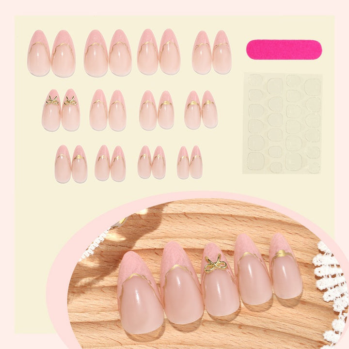Artificial nails with elegant gold-colored accents Kalsten
