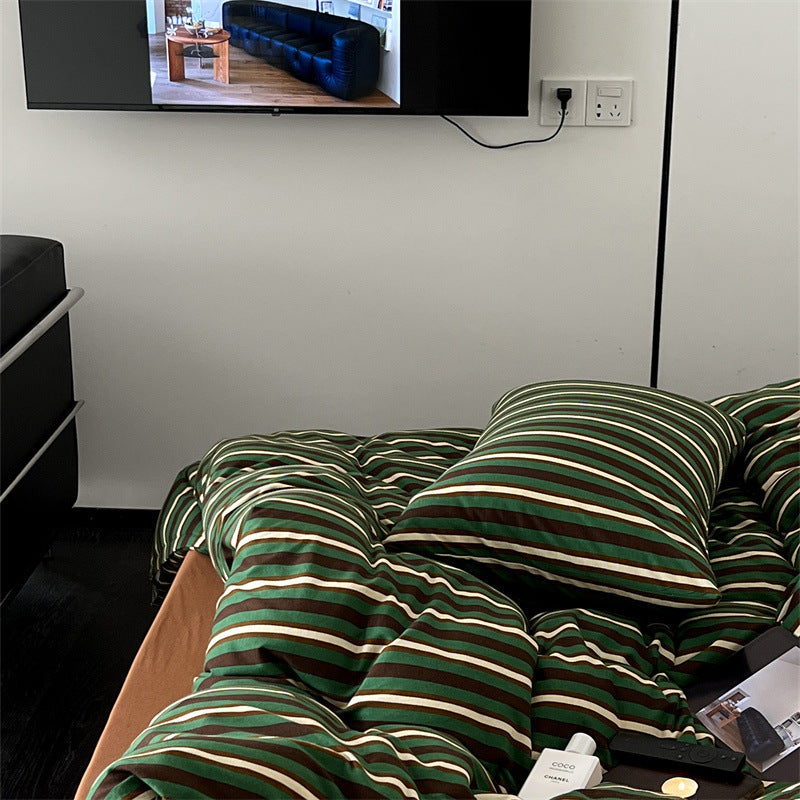 Striped bedding set made of Mako cotton with concealed zipper