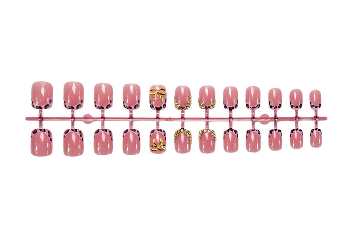 Art nail set with luxurious filigree decorations Kalsten