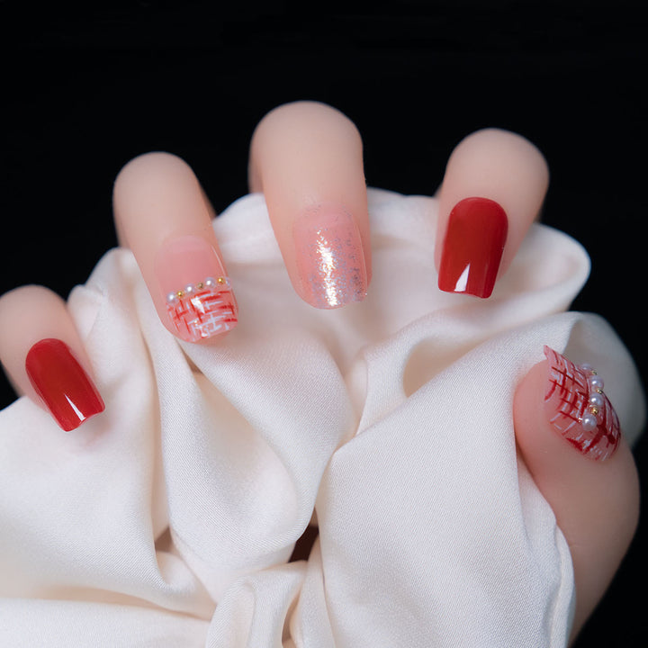 Elegant Nail Art Press-On Set