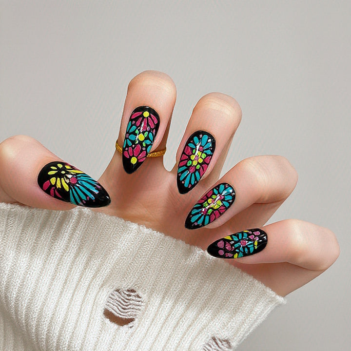 Artificials nails with colorful flower pattern Kalsten