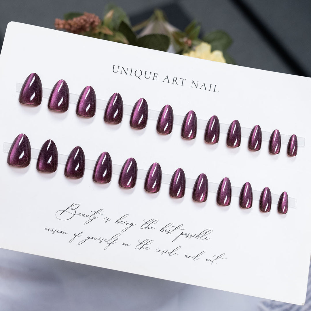Glossy Press-On Nail Art Set