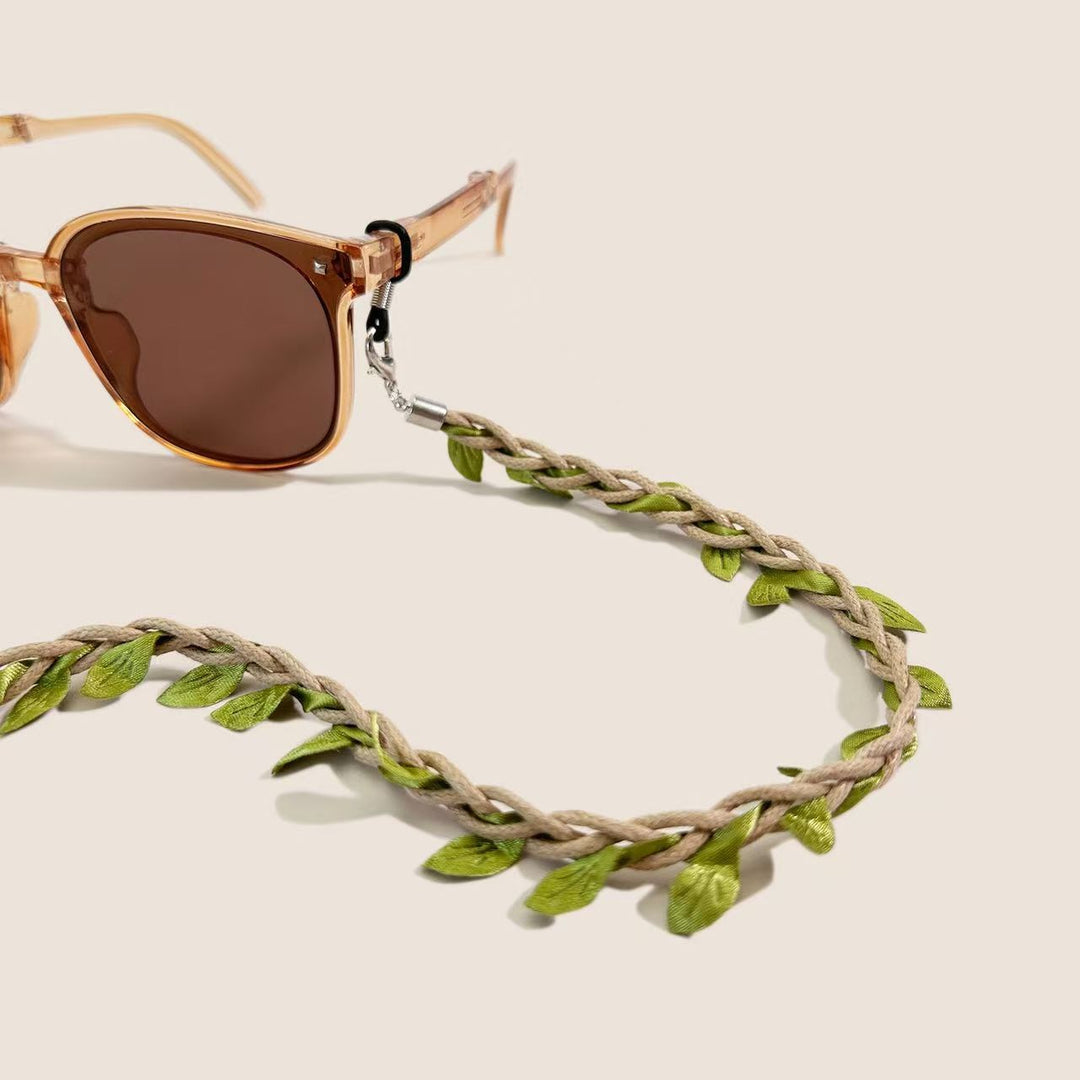 Floral-Embellished Eyewear Chain Kalsten