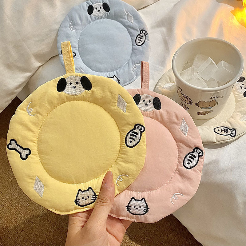 Cozy animal cushion with playful design Kalsten