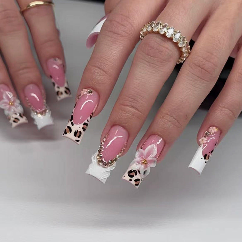 Artistic Nail Design Kalsten
