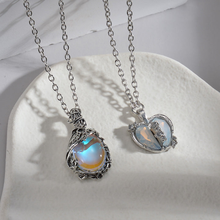Heart pendant necklace with sparkling accents Kalsten