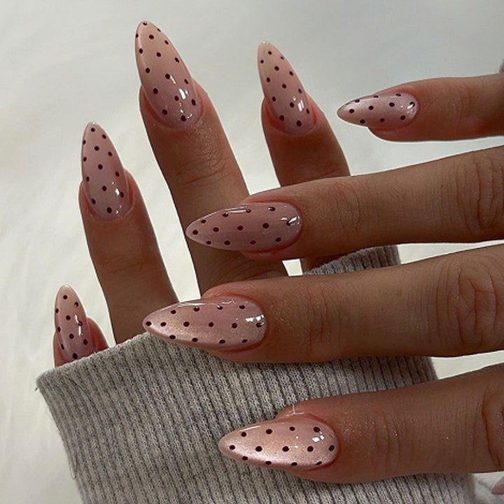 Artificial nail with polka dots Kalsten
