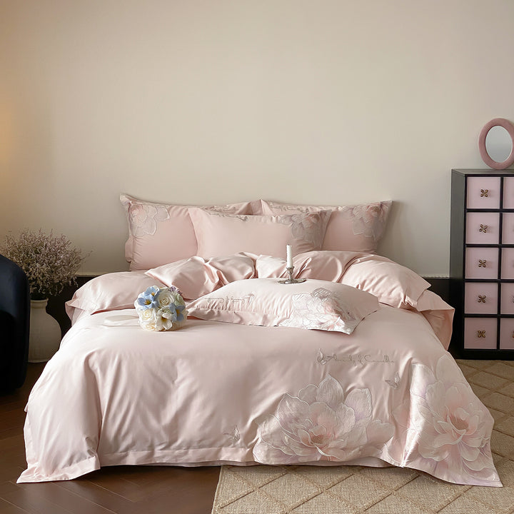 Luxurious cotton satin bedding set with large floral embroidery