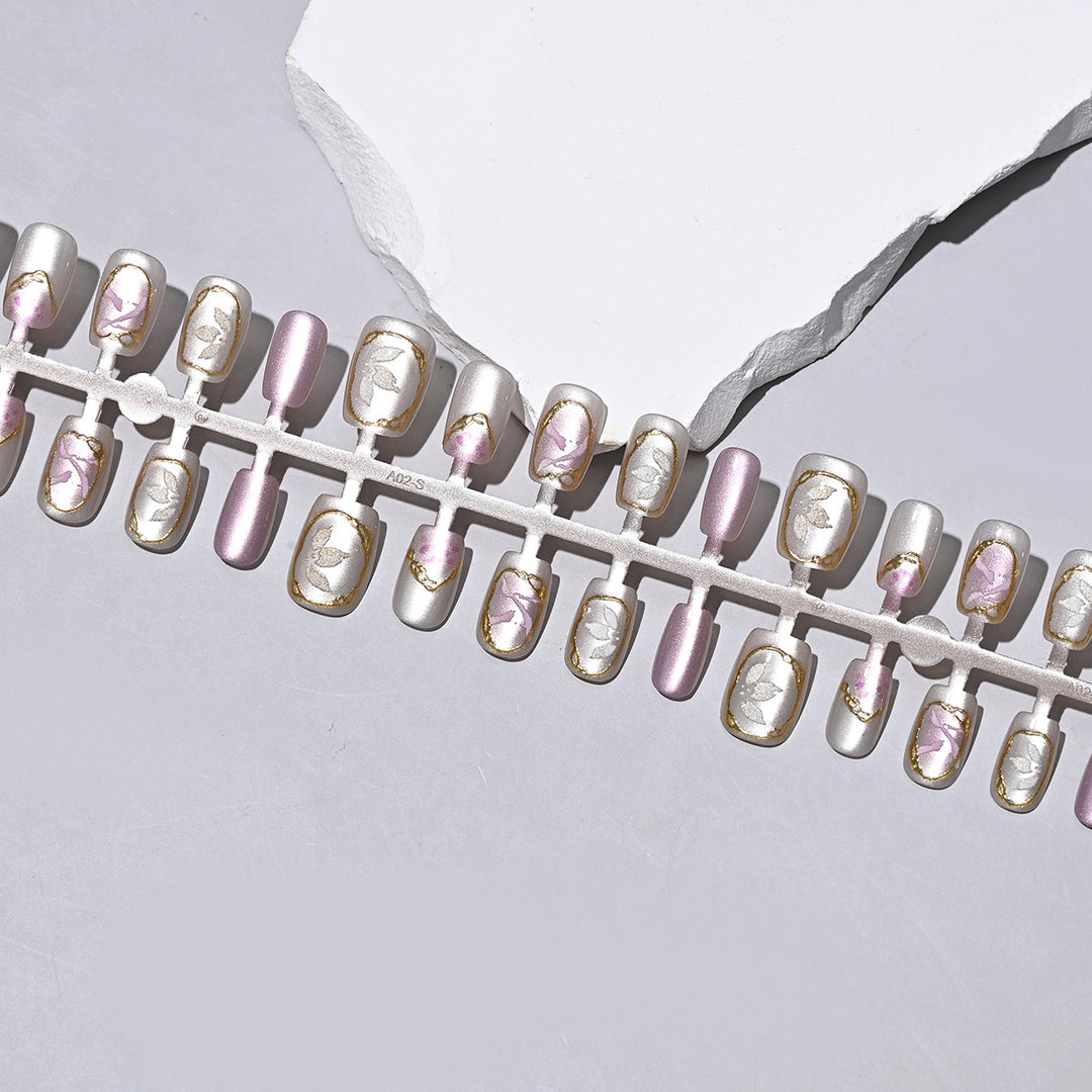 Decorative Press-On Nail Set with Floral Accents Kalsten