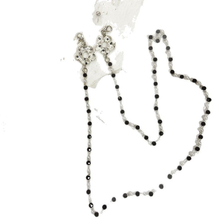Elegant jewelry necklace with heart-shaped pendants Kalsten