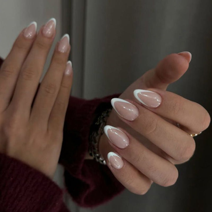 Nail art set with elegant French manicure Kalsten