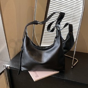Soft Leather Minimalist Hobo Bag Kalsten