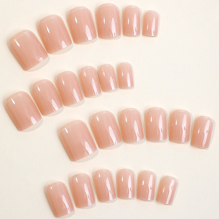 High-quality artificial nails in a natural look Kalsten