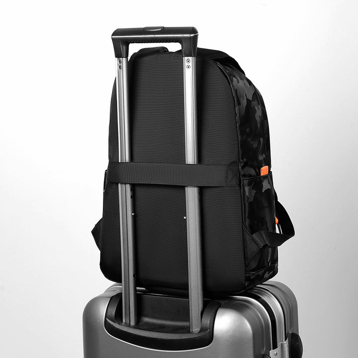 Leisure backpack with breathable mesh inserts and versatile compartments Kalsten