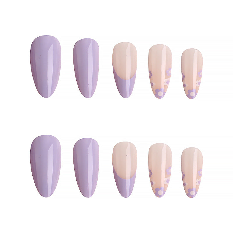 Elegant artificial nails with modern accents Kalsten