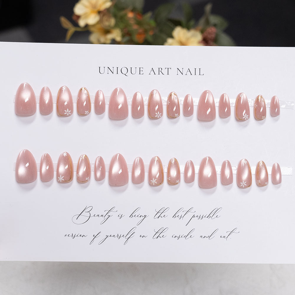 Elegant Floral Accent Press-On Nails
