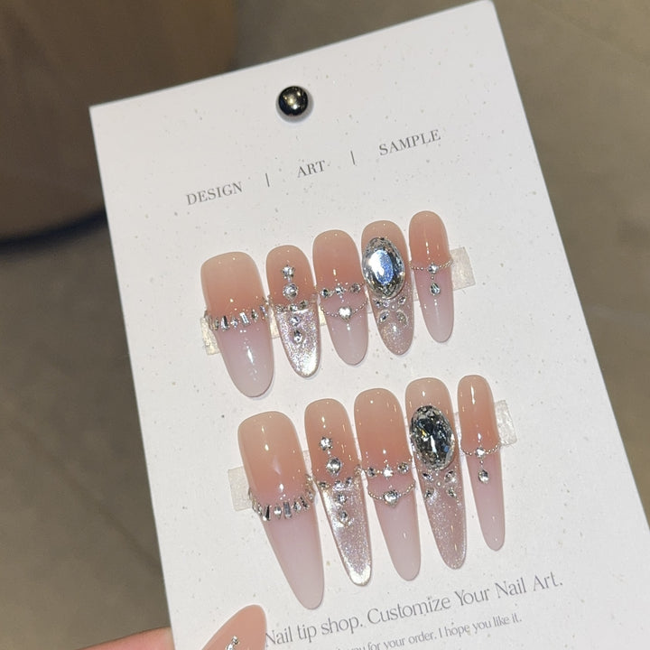 Artificial nails with elegant crystal decorations Kalsten
