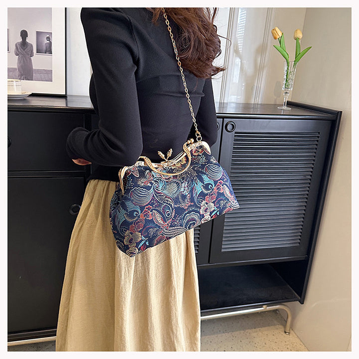 Elegant Vintage Floral Clutch Bag