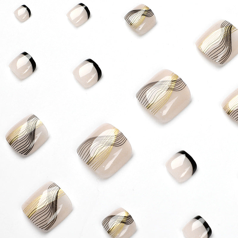Artful toenail art with elegant wave design Kalsten