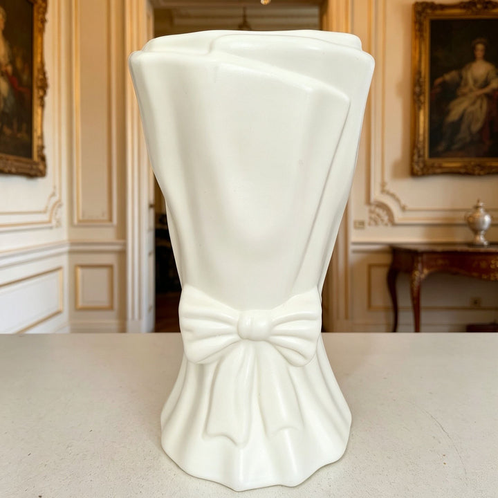 Decorative Elegant Bow-Shaped Flower Vase Kalsten