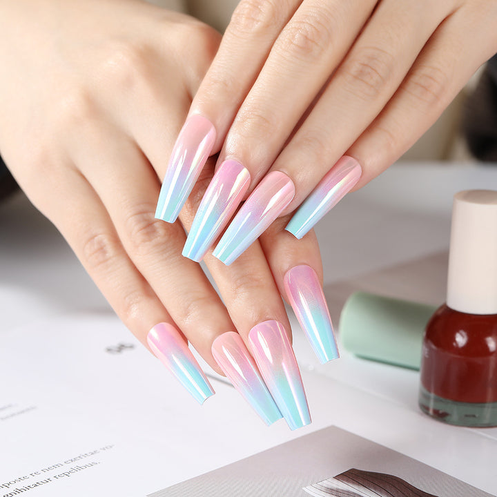 Artificial nails in modern ombre design Kalsten