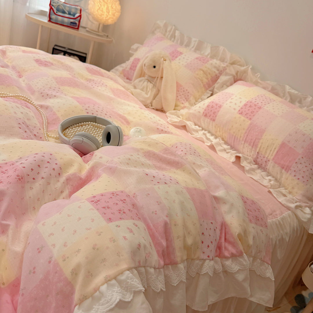 Luxurious cotton bedding set with ruffle and delicate floral print