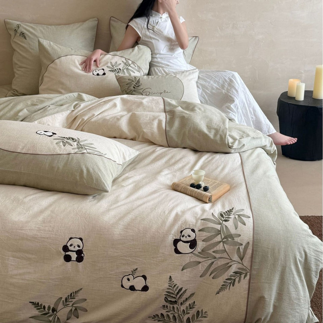 Bedding set with embroidered panda and leaf design made of cotton-linen mix