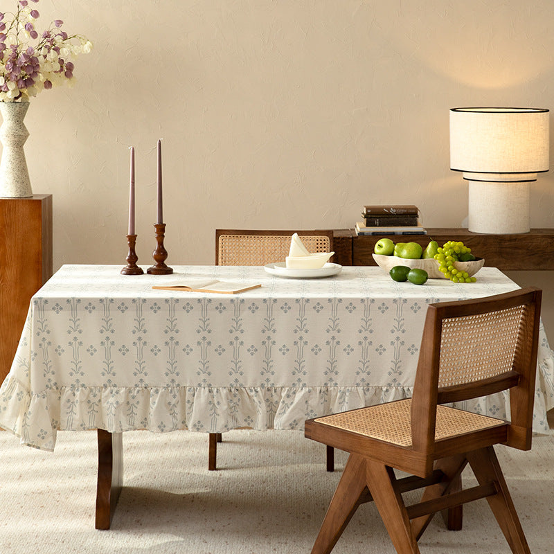 Rectangular cotton blend tablecloth with ruffle and fine jacquard pattern Kalsten