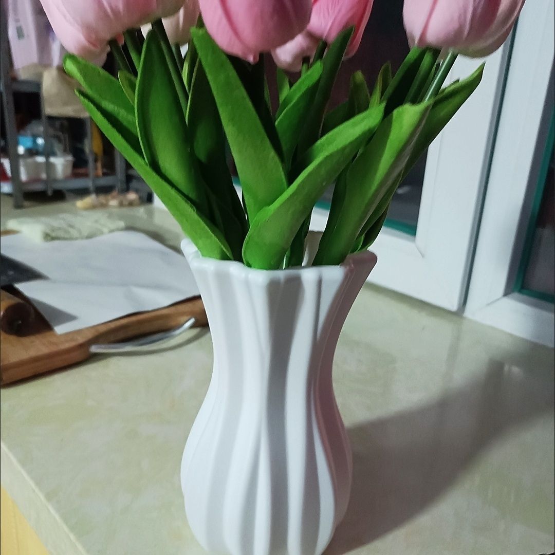 Decorative Ribbed Ceramic Flower Vase Kalsten