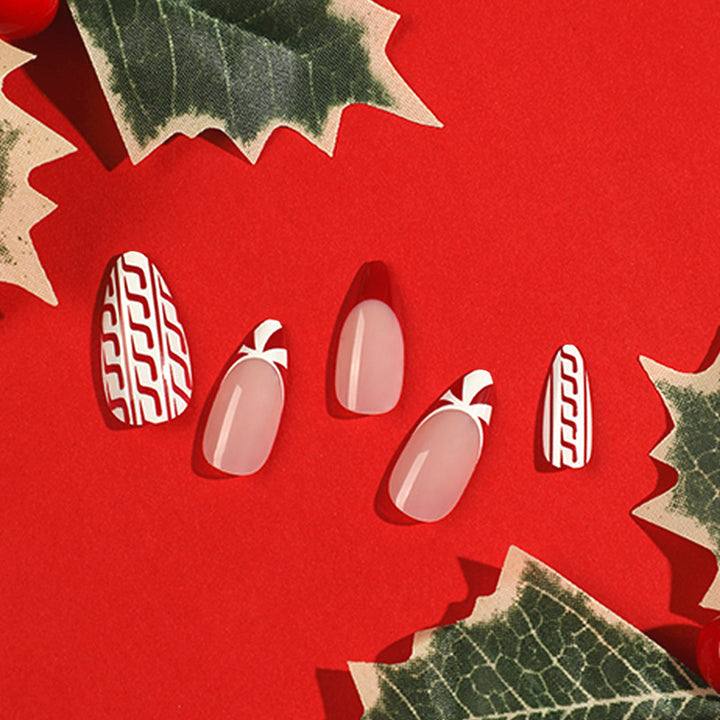 Elegant artificial nails in festive winter design Kalsten