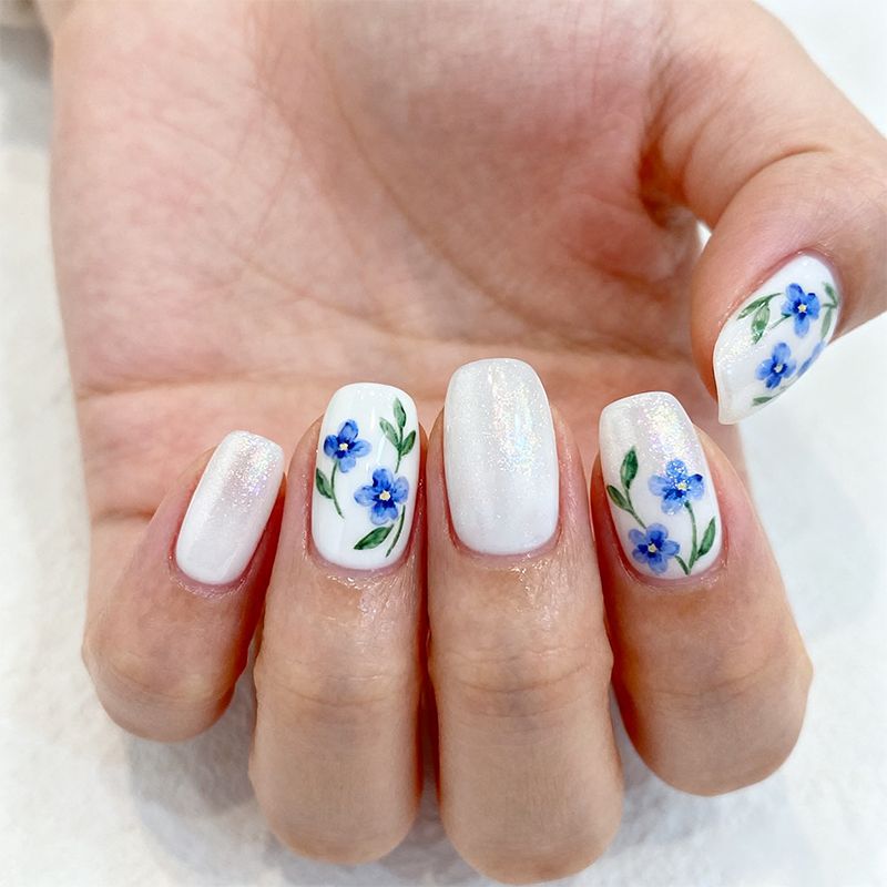 Floral Themed Acrylic Nail Art Kalsten
