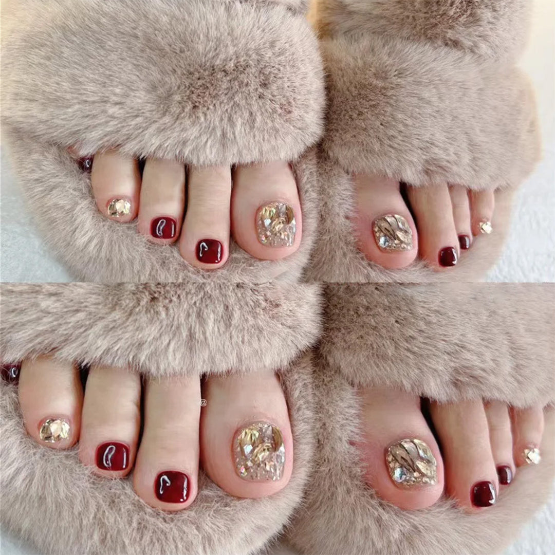 Glittery French Tip Toe Nail Art