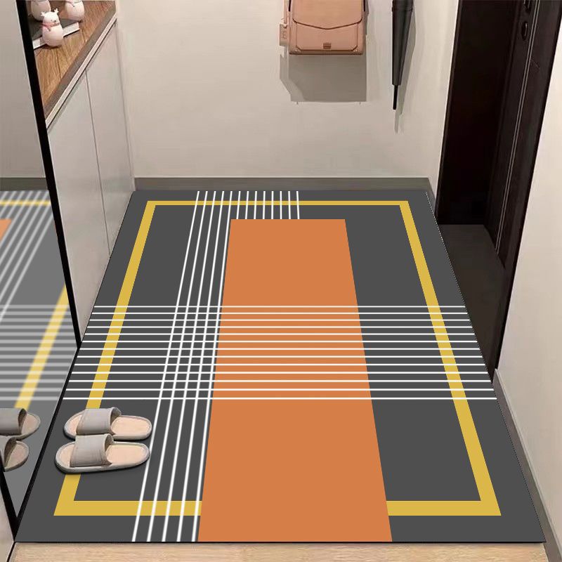 Modern Entryway Mat Kalsten