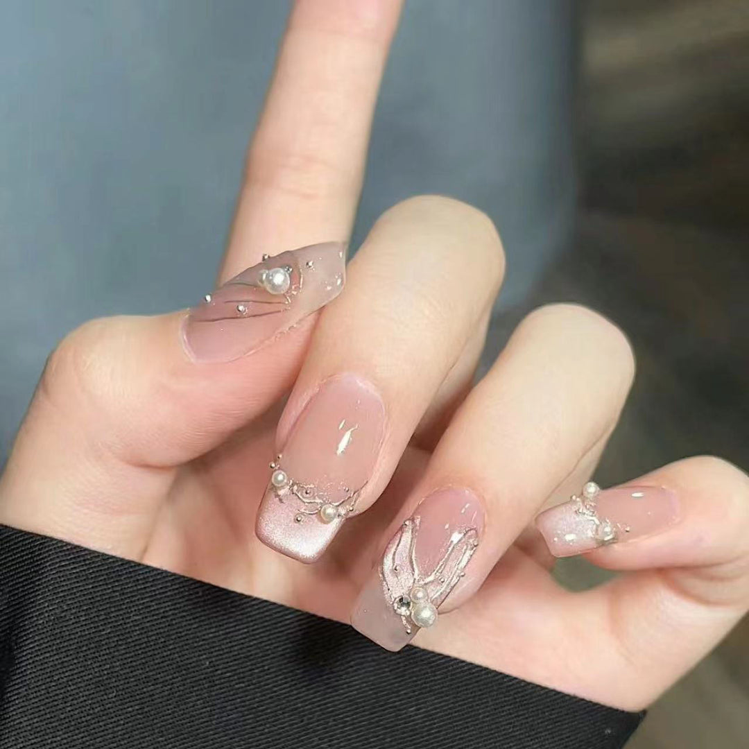 Decorative Press-On Nail Set with Pearl Accents Kalsten
