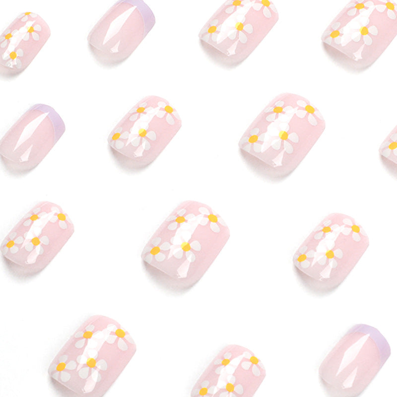 Artistic Nail Art with Flower Design and Gradient Kalsten