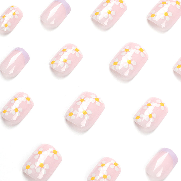 Artistic Nail Art with Flower Design and Gradient Kalsten