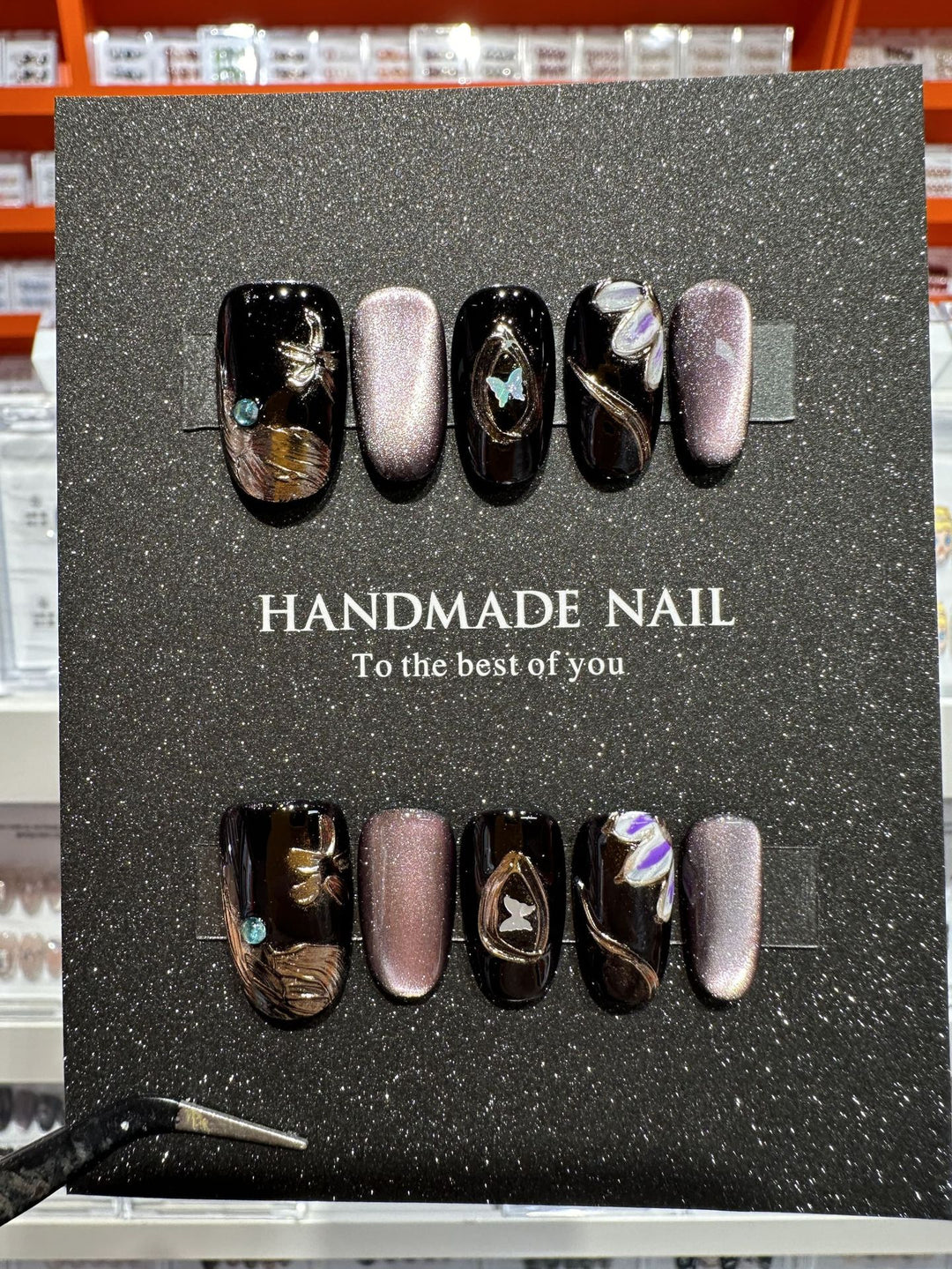 Artistic Handmade Press-On Nail Design Set