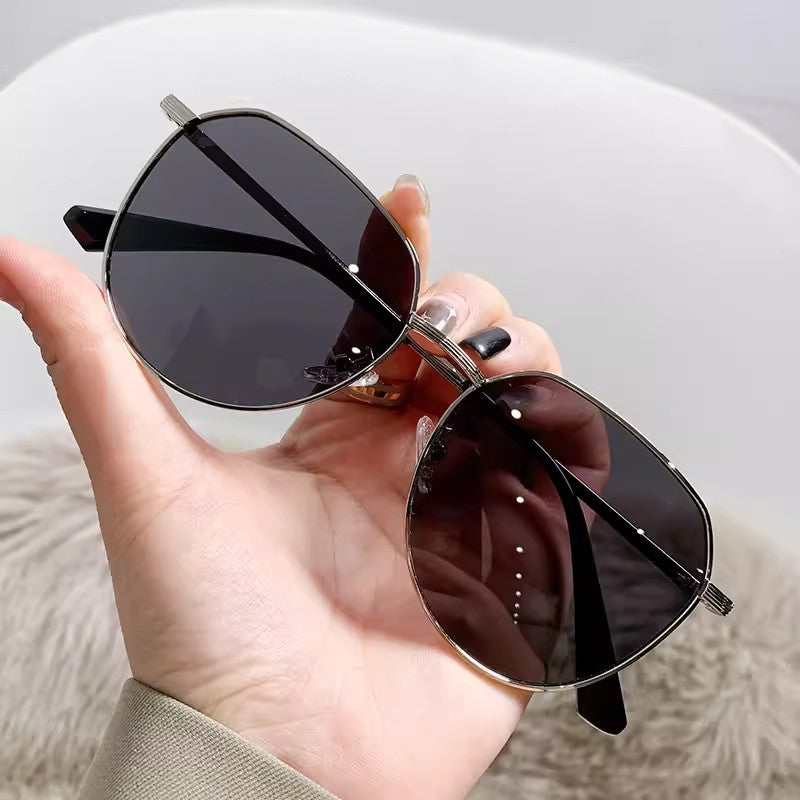 Ladies cat-eye sunglasses with elegant metal frame Kalsten