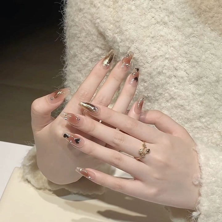 Artistic Press-On Nail Set with Elegant Metallic Accents Kalsten
