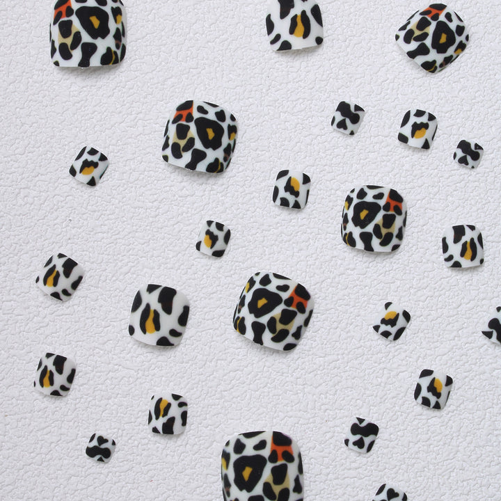 Playful Leopard Print Press-On Nails Kalsten