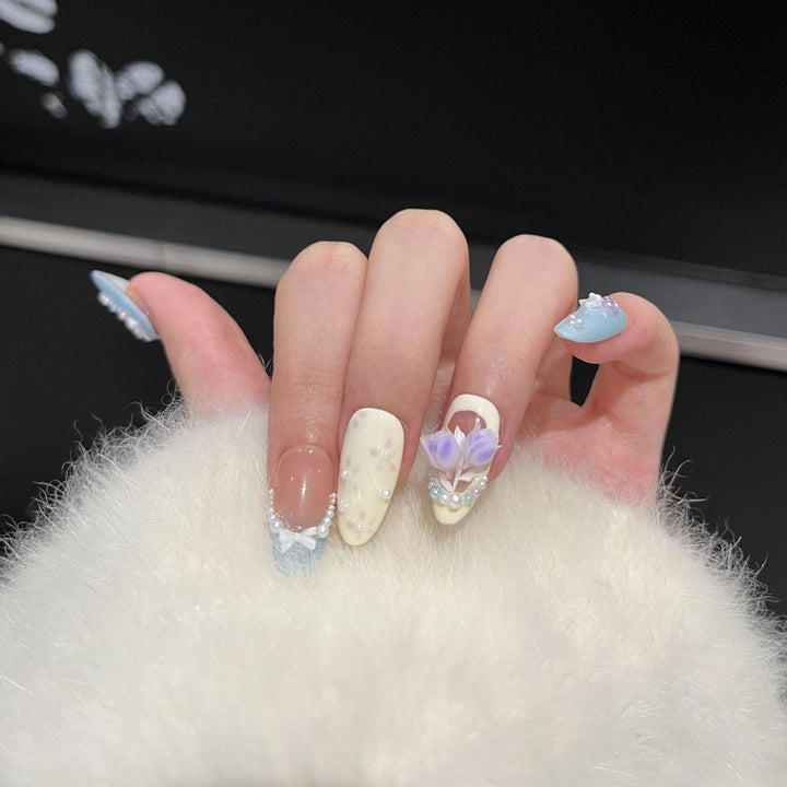 Artistic Floral-Accent Press-On Nails Kalsten