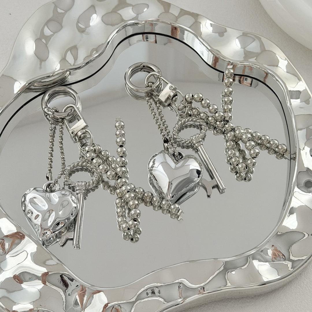 Elegant Heart-Shaped Keychain Kalsten