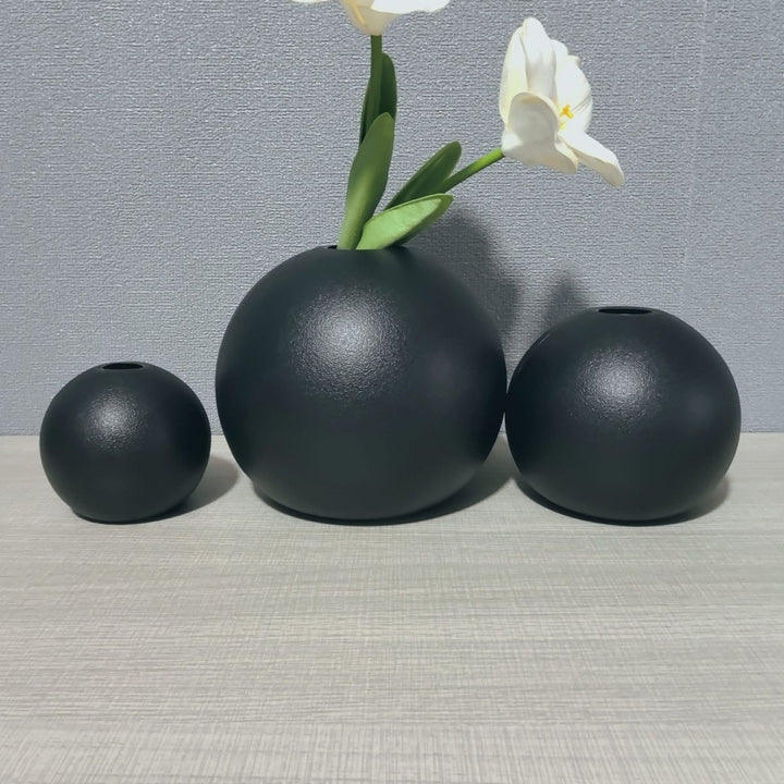 Minimalist Ceramic Sphere Planter Kalsten
