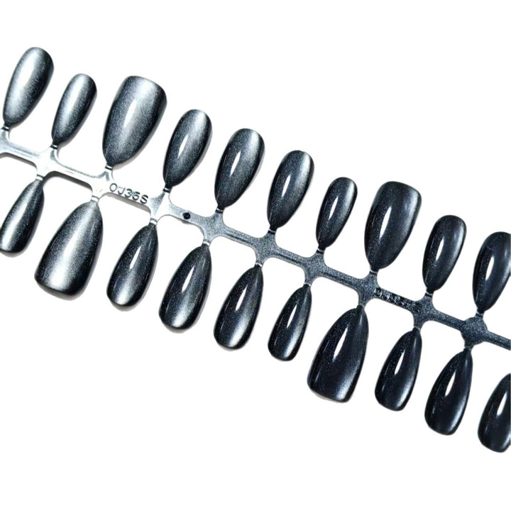 Artificial nails in elegant Cat-Eye design Kalsten
