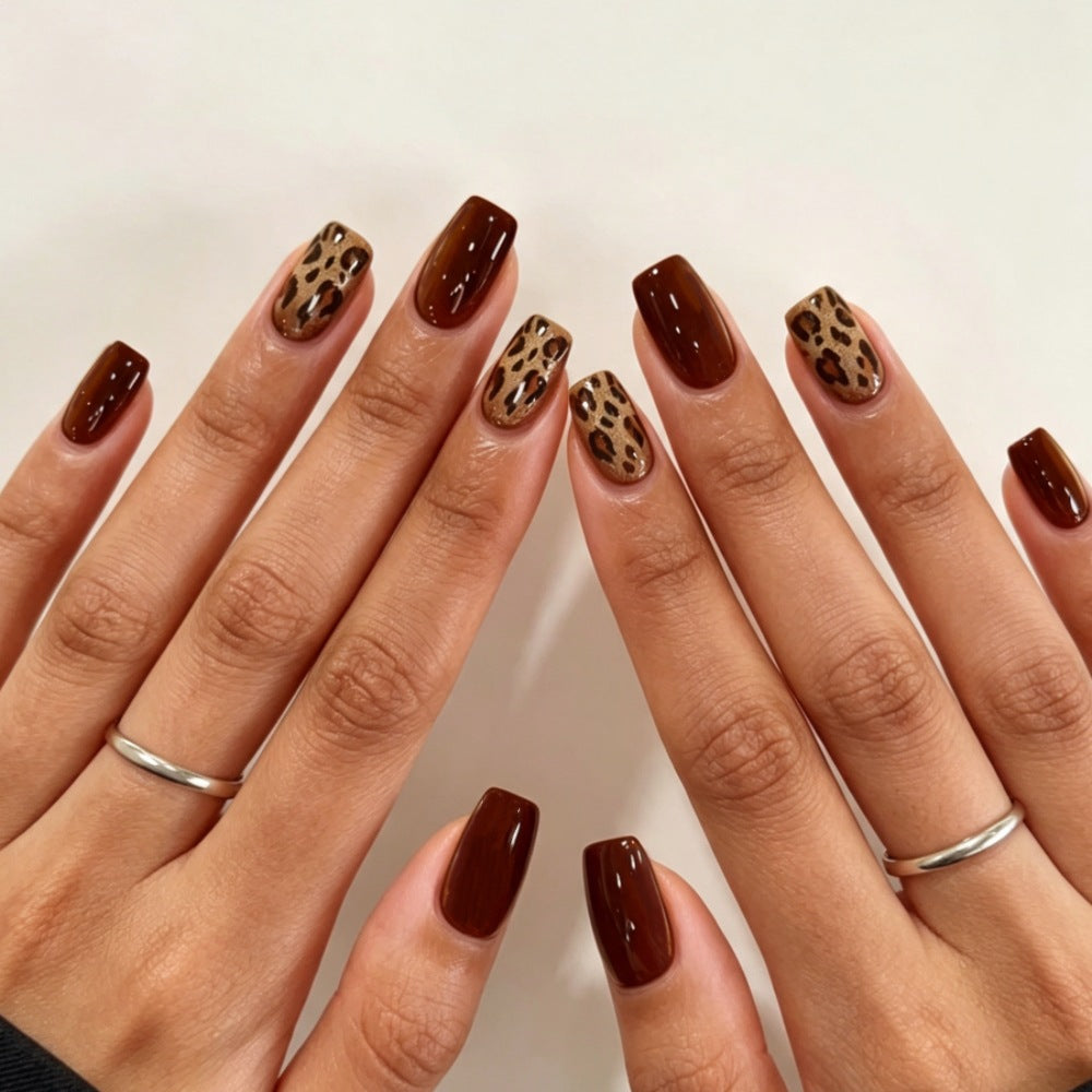 Chic Almond-Shaped Press-On Nail Set Kalsten