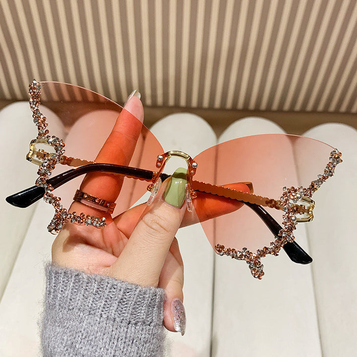 Ladies extravagant Cat-Eye sunglasses with dazzling rhinestone embellishments Kalsten