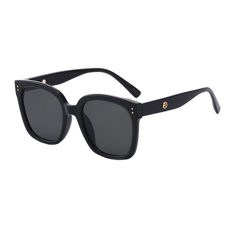 Ladies fashionable sunglasses in trendy design Kalsten